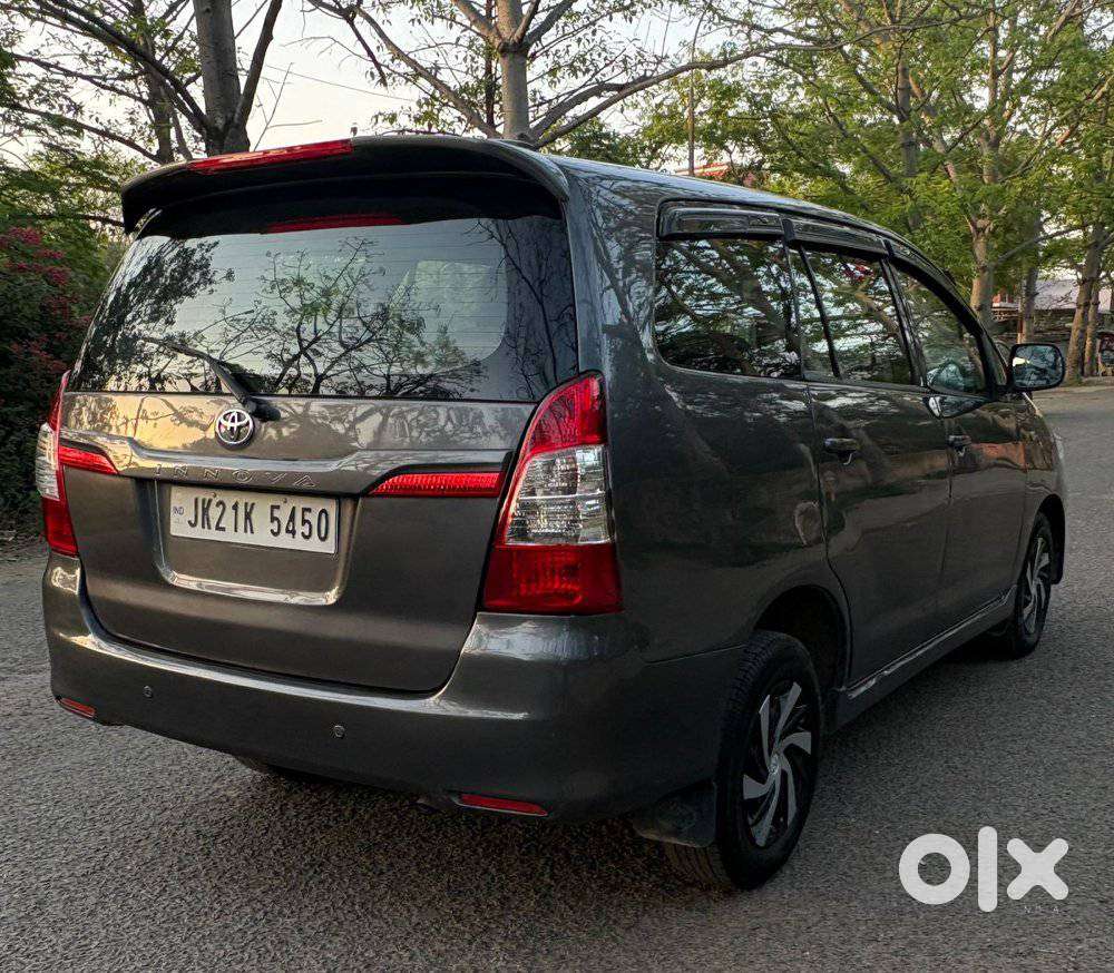 Toyota Innova 2.5 G (diesel) 7 Seater Bs Iv, 2015, Diesel