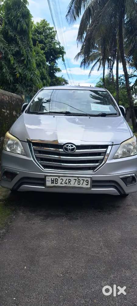 Toyota Innova Hycross 2012 Diesel Variant