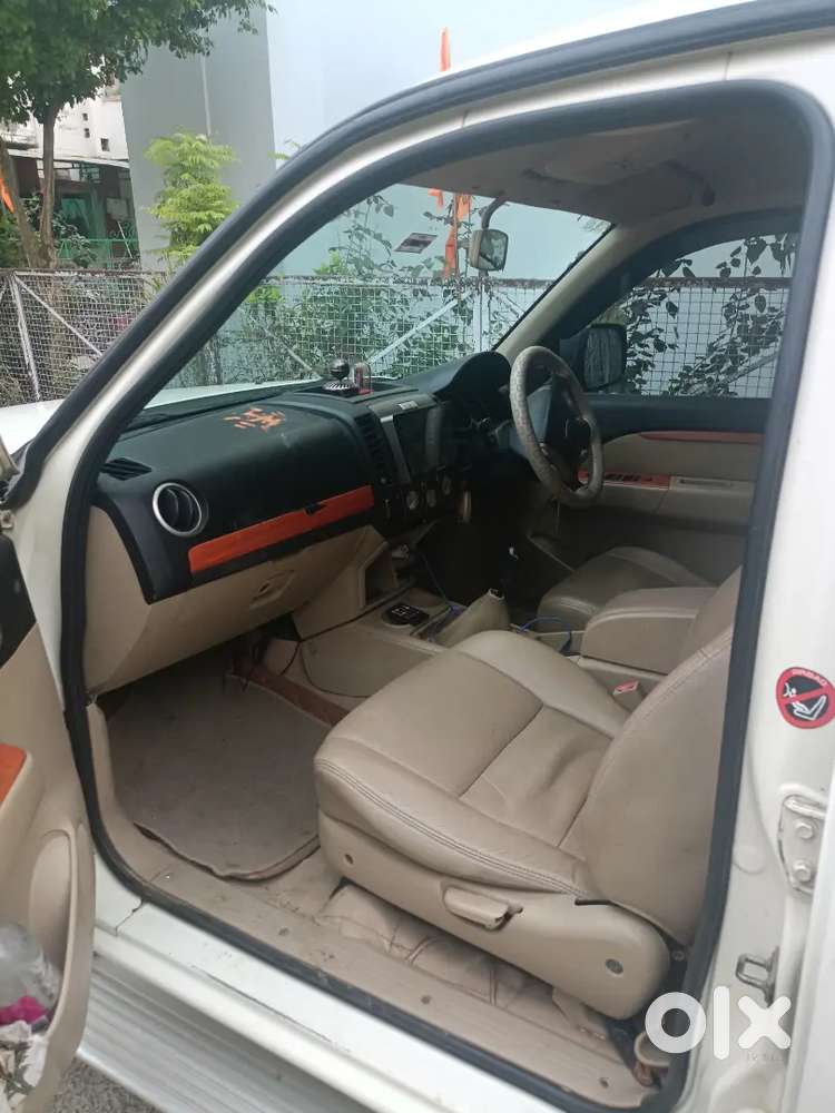 Ford Endeavour 2012 Diesel 194000 Km Driven