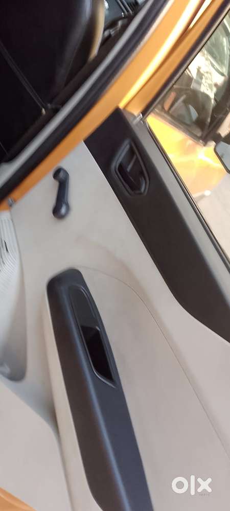 Renault Triber Rxl, 2019, Petrol