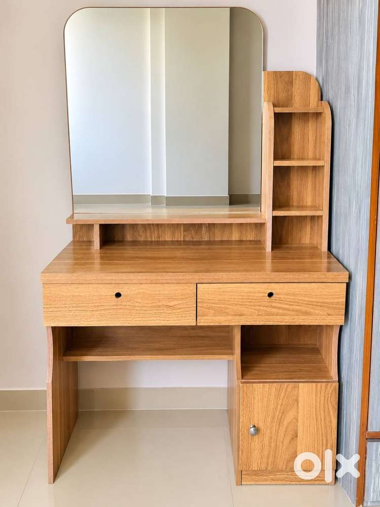 Diwali Super Deal - Dressing Table with Mirror