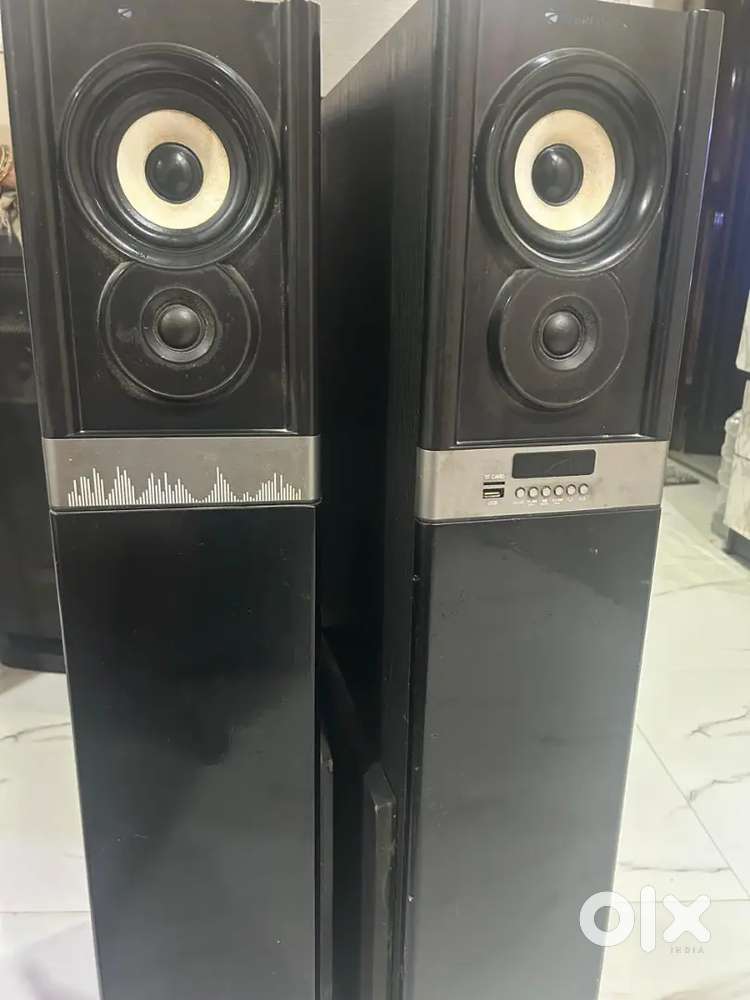 2 big tower Speaker