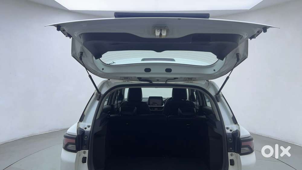 Maruti Suzuki Vitara Brezza 1.5 Zxi, 2022, Petrol