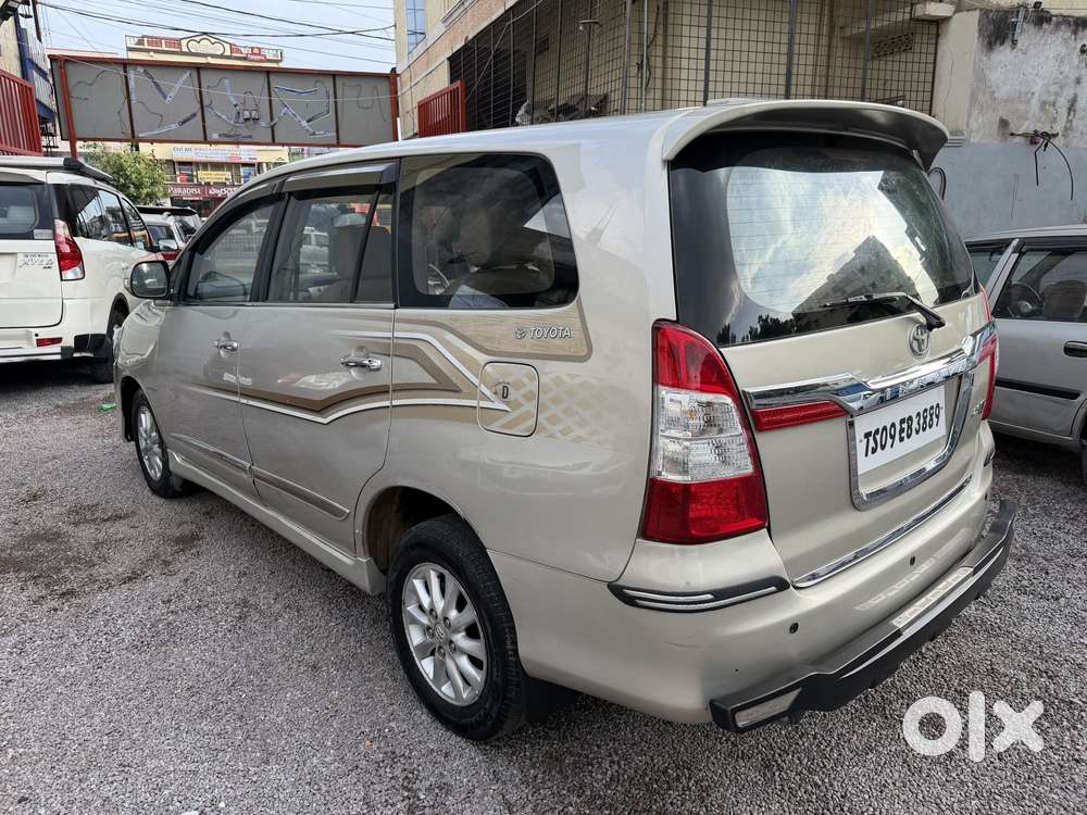 Toyota Innova 2.5 Vx 7 Seater Bs Iv, 2014, Diesel