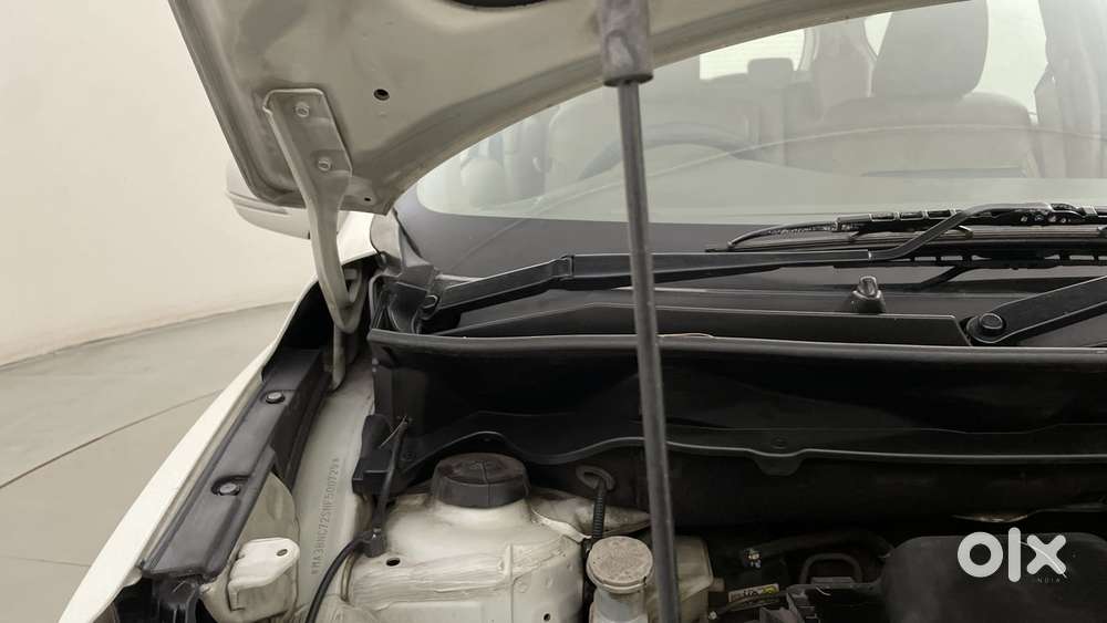 Maruti Suzuki Ertiga Zxi At, 2022, Petrol