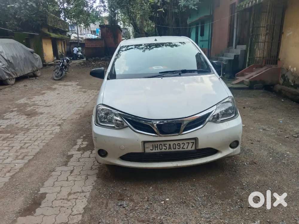 Toyota Etios Sportivo 2012