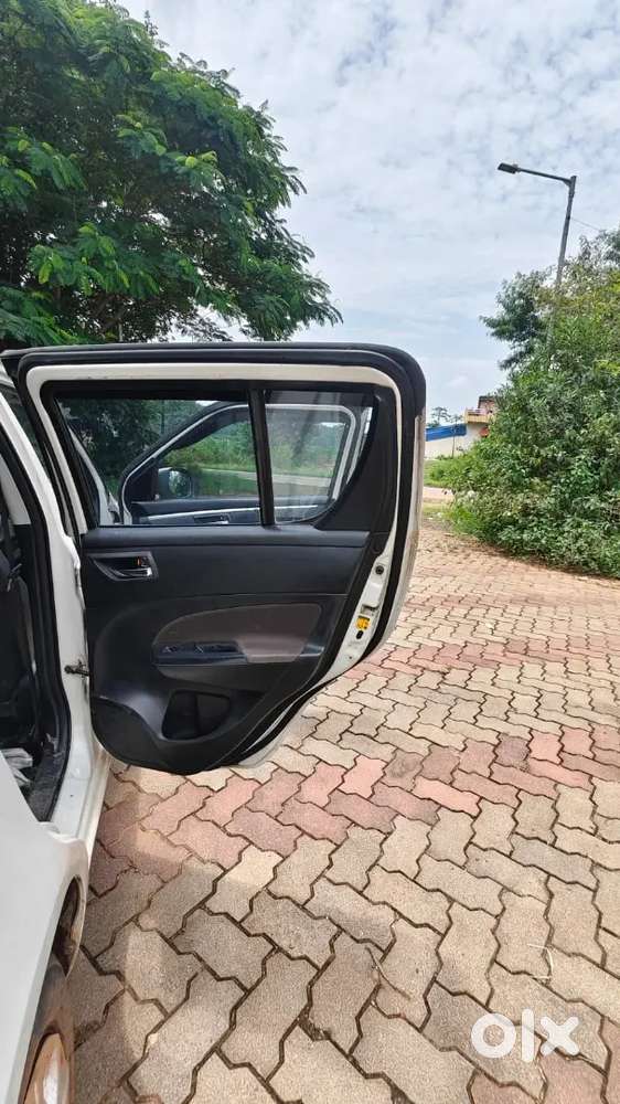 Maruti Swift 1.2 Vxi 2015 Petrol