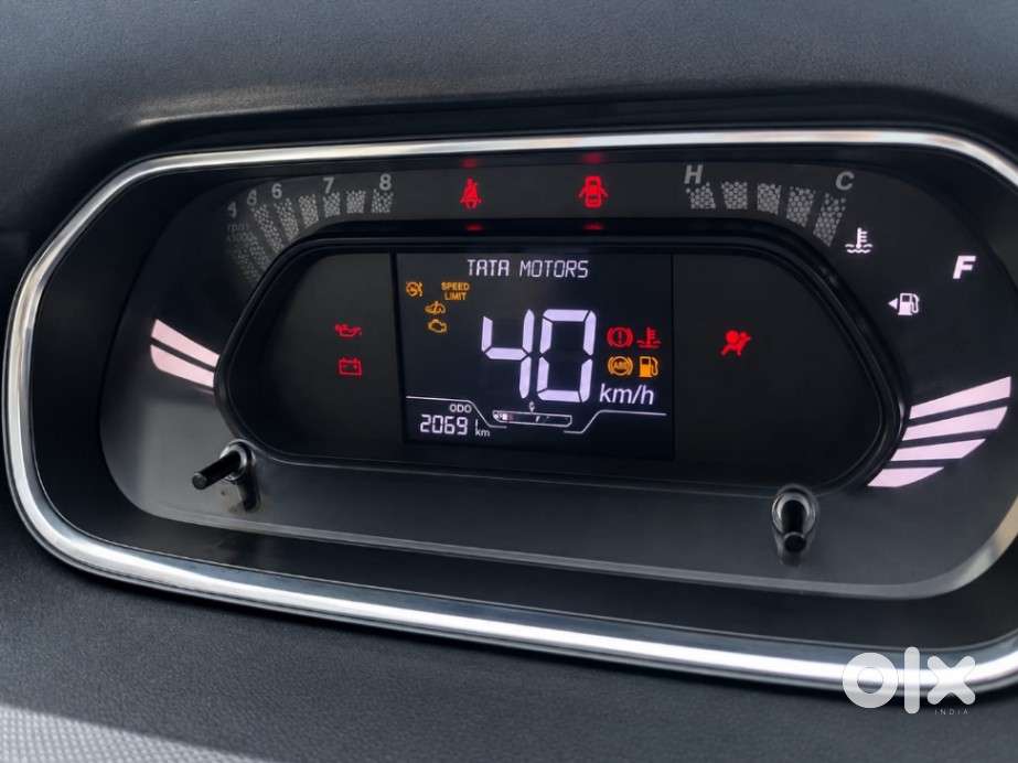 Tata Tiago 1.2 Revotron Xt (o), 2023, Petrol