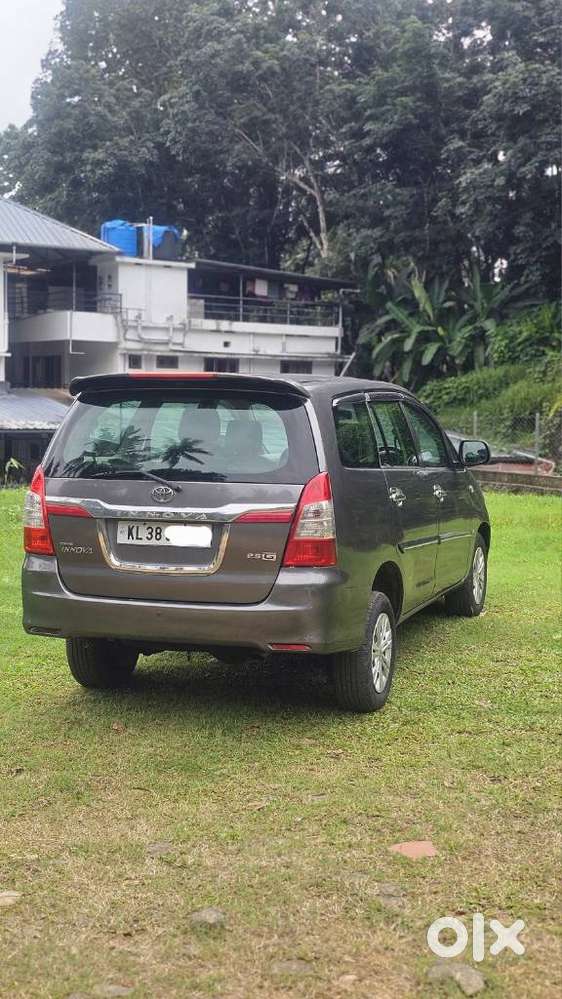 Toyota Innova 2.5 G (diesel) 7 Seater Bs Iv, 2011