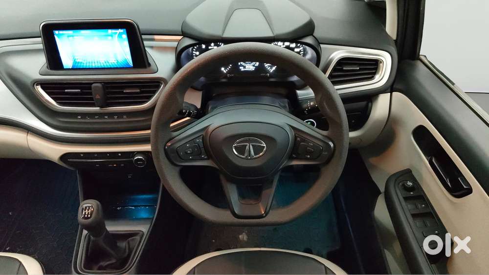 Tata Altroz 1.2 Xt, 2022, Petrol