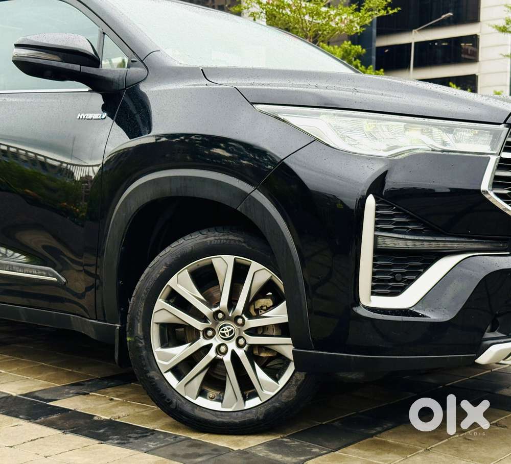 Toyota Innova Hycross 2.0 Zx Hybrid 7 Str, 2023, Petrol