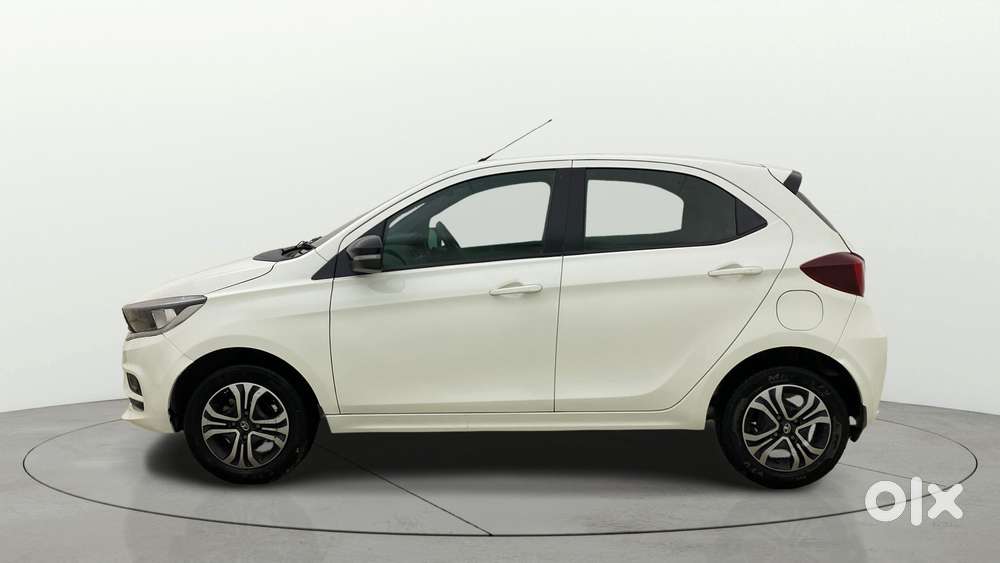 Tata Tiago 1.2 Revotron Xta, 2023, Petrol