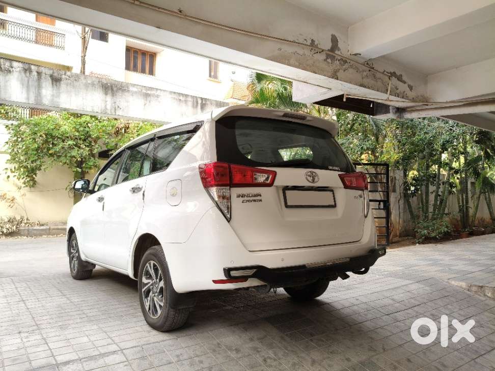 Toyota Innova Crysta [2020-ongoing] 2.4 Vx 8 Str, 2022, Diesel