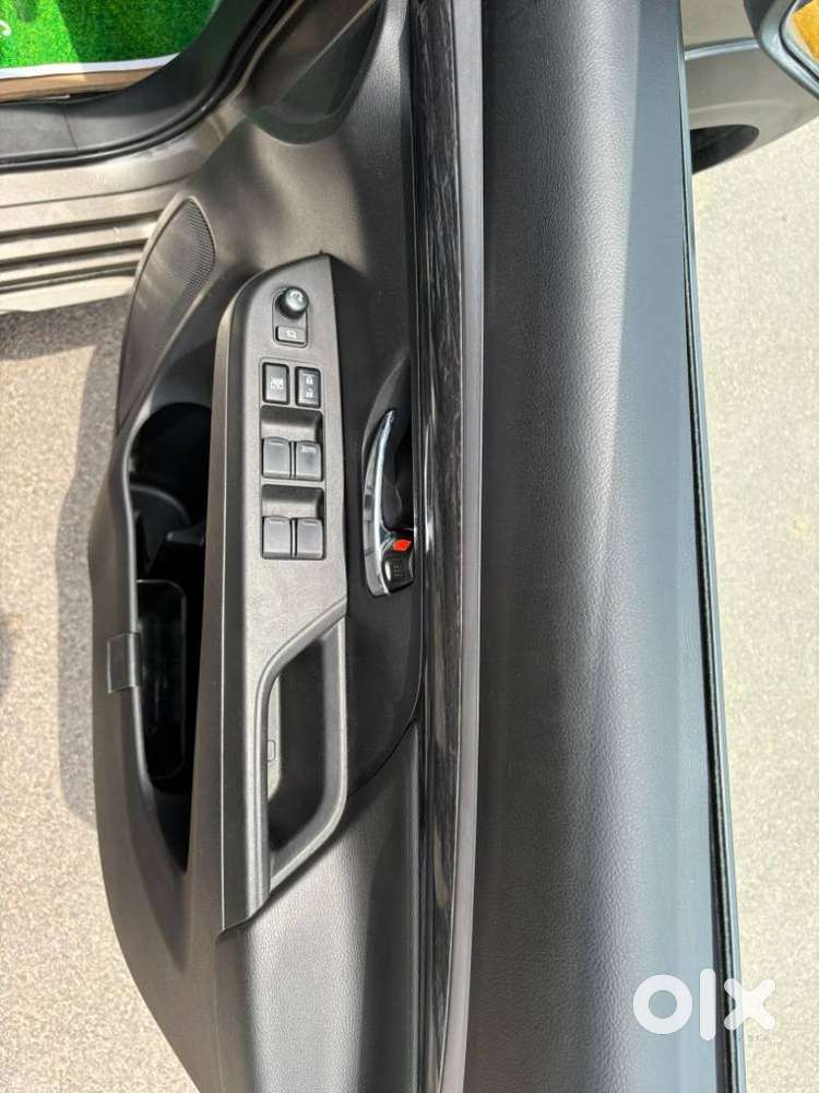 Maruti Suzuki Xl6 1.5 Alpha Mt, 2021, Petrol