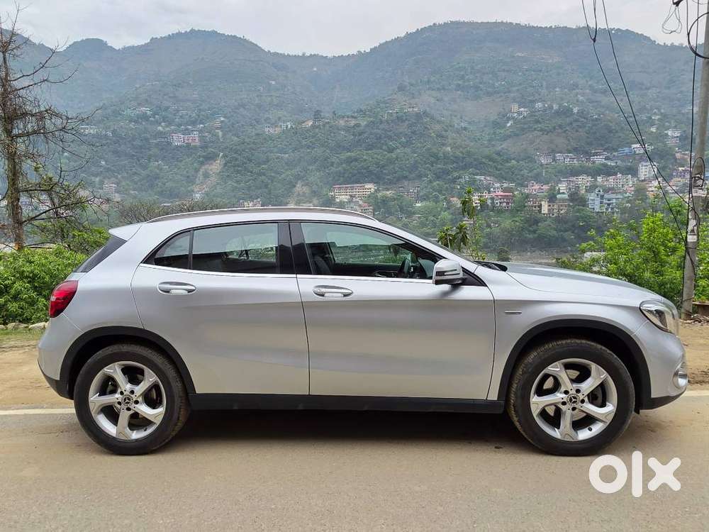 Mercedes Benz Gla 200 Silver Colour Model 2019 October.