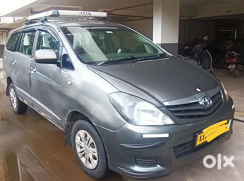 Toyota Innova 2011