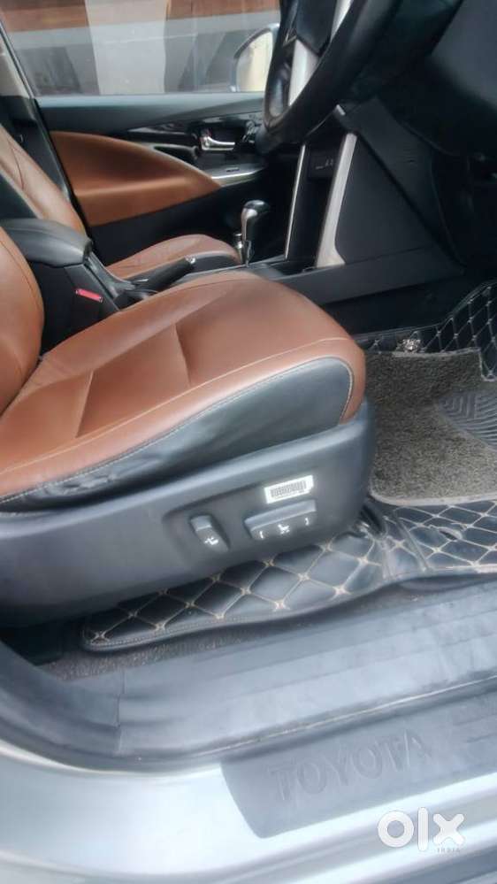 Toyota Innova Crysta 2.8 Zx At 7 Seater, 2018, Diesel