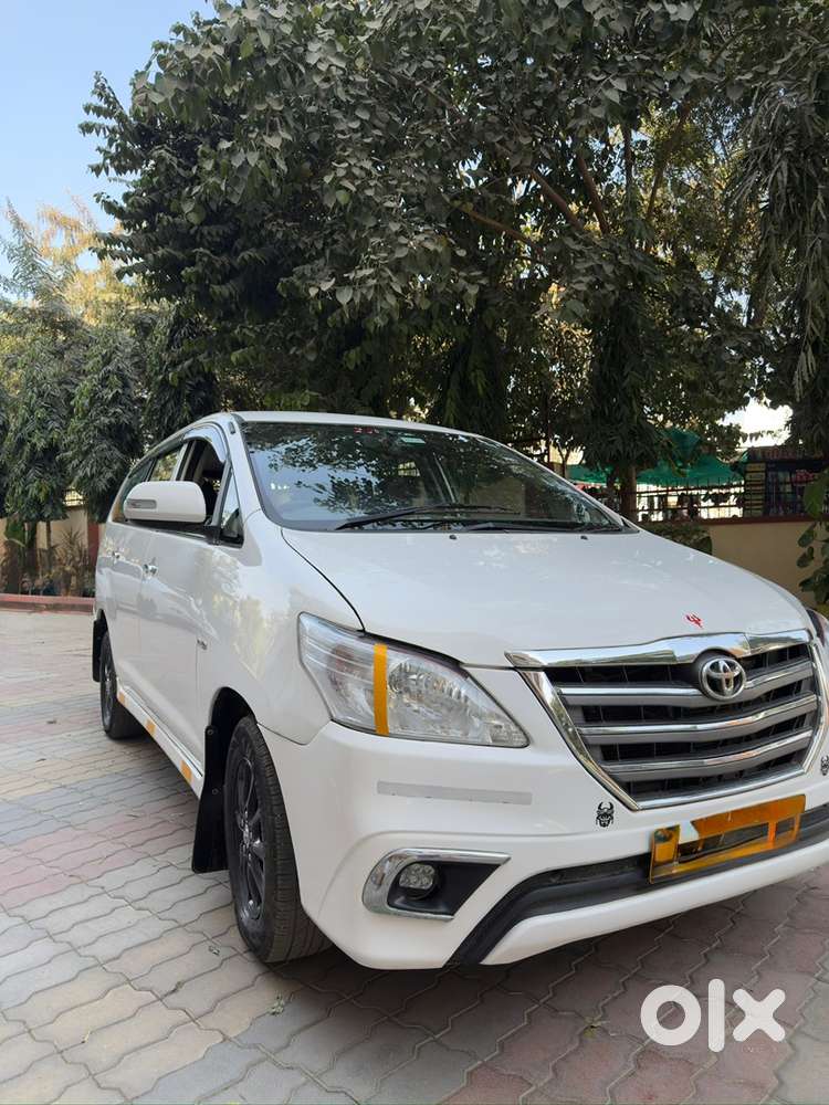 Toyota Innova 2012 Diesel Well Maintained