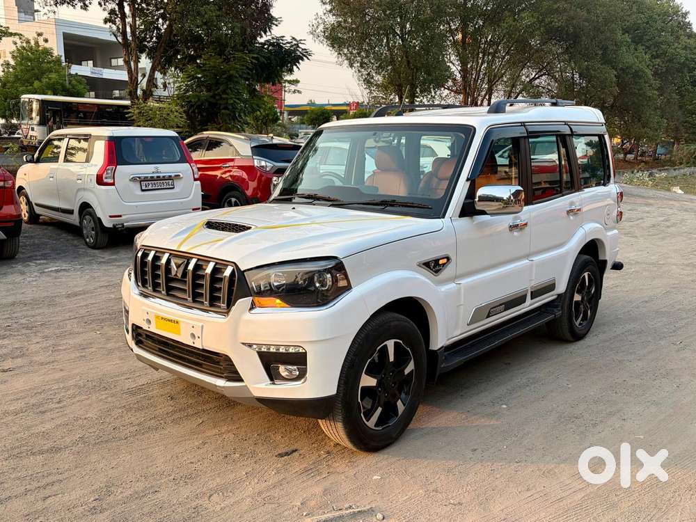 Mahindra Scorpio Classic 2.2 S 11 Mt 7 Str, 2023, Diesel