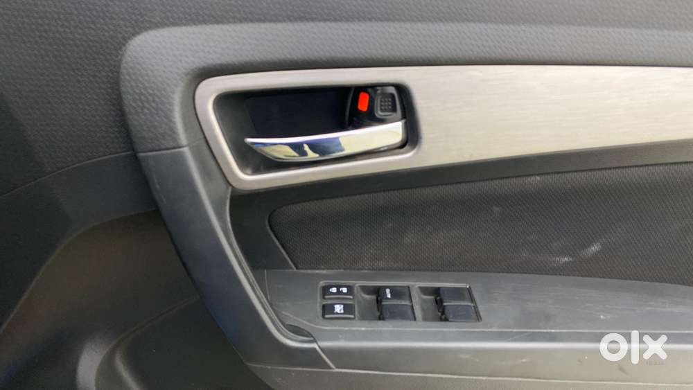 Maruti Suzuki Vitara Brezza Zdi Plus Dual Tone, 2017, Diesel