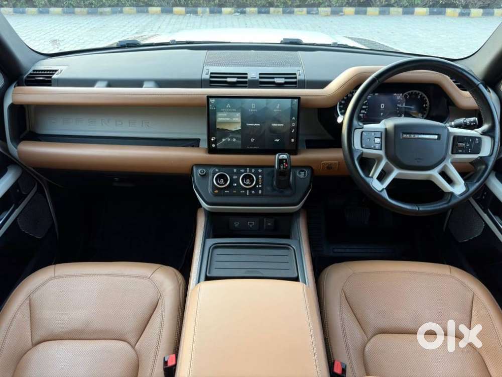 Land Rover Defender 3.0 L 130 Hse, 2023, Diesel