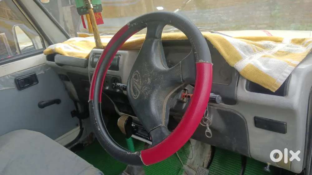 Argent Bechna Hai Parking Yishu Khadi Karne Ke Liye Jagah Nahin Hai