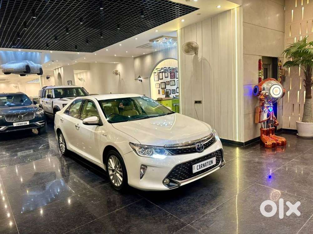 Toyota Camry Hybrid, 2016, Cng & Hybrids