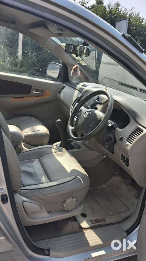 Toyota Innova 2.5 Ev Ms 8 Str Bsiv, 2011, Diesel