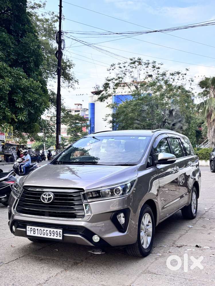 Toyota Innova Crysta 2.8z Automatic, 2017, Diesel
