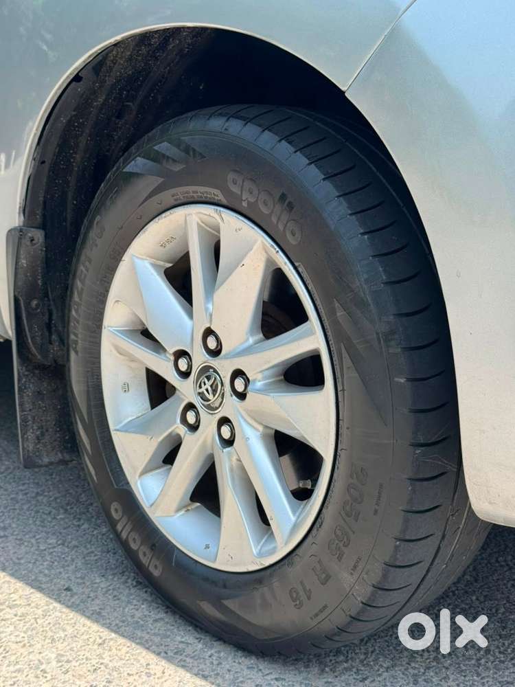 Toyota Innova Crysta [2020-ongoing] 2.4 Vx 7 Str, 2017, Diesel