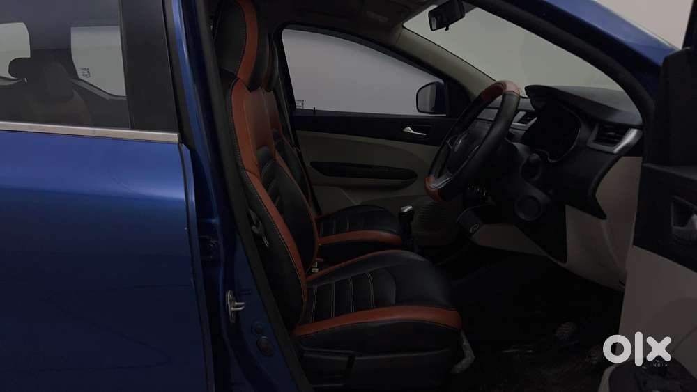 Renault Triber Rxz, 2020, Petrol