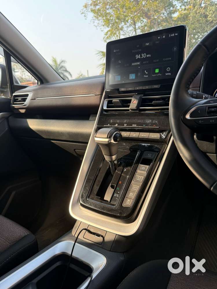 Toyota Innova Hycross 2.0 Vx (o) Hybrid 7 Str, 2025, Petrol