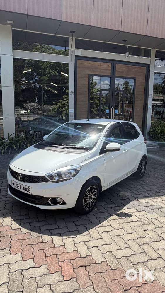 Tata Tiago Xz, 2016, Petrol