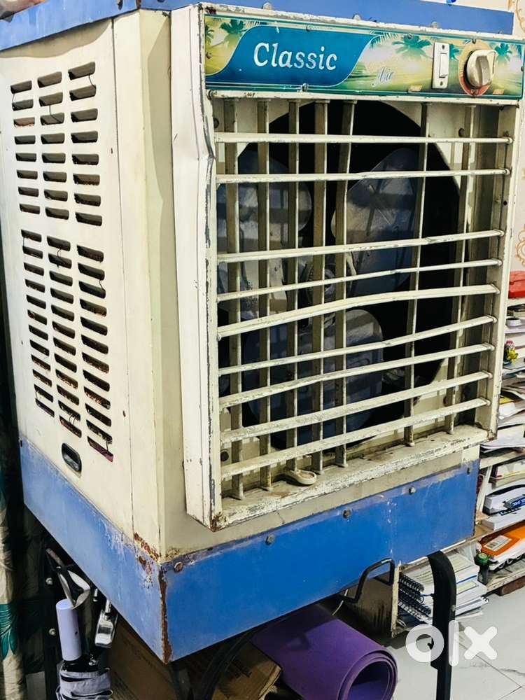 Classic cooler with stand