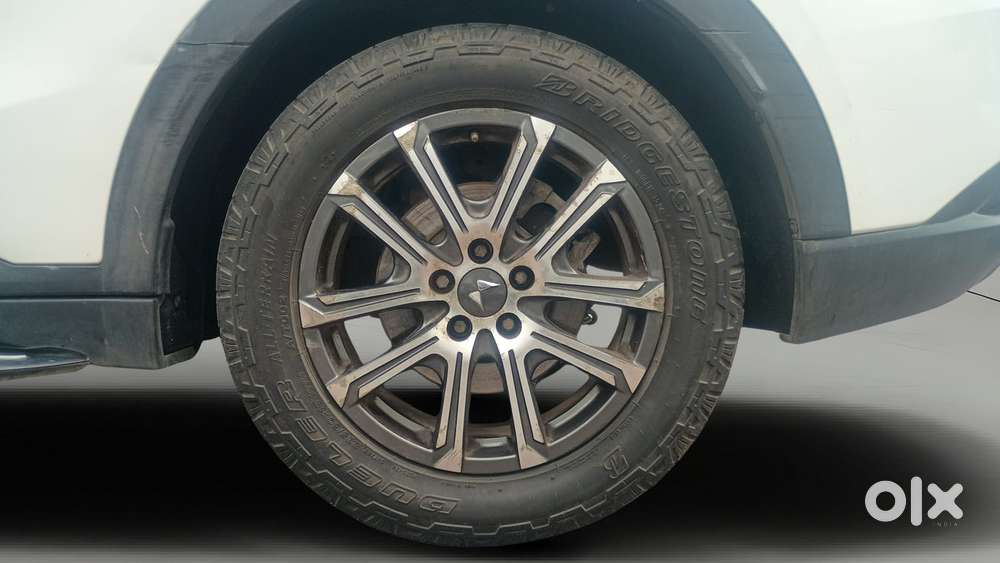 Mahindra Xuv700 2.2 Ax 7 Diesel Mt Luxury Pack Str, 2023, Diesel