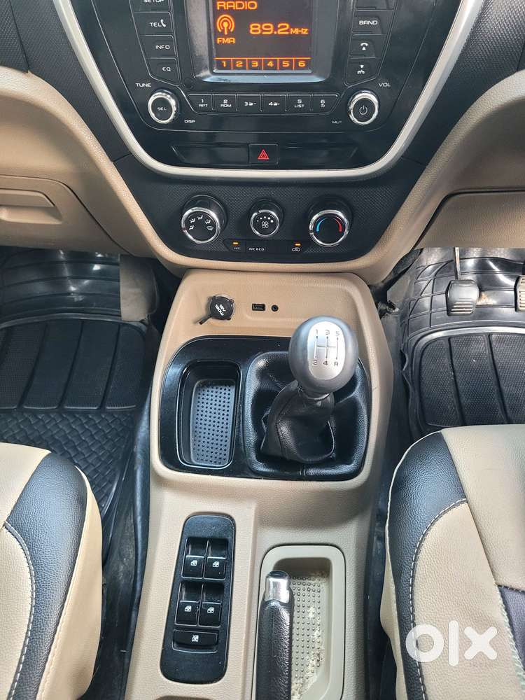 Mahindra Tuv 300 Mhawk100 T8, 2016, Diesel