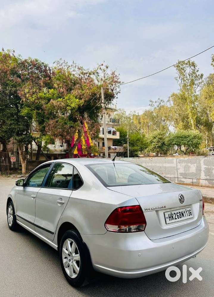 Volkswagen Vento 2010-2013 Petrol Highline, 2011, Petrol