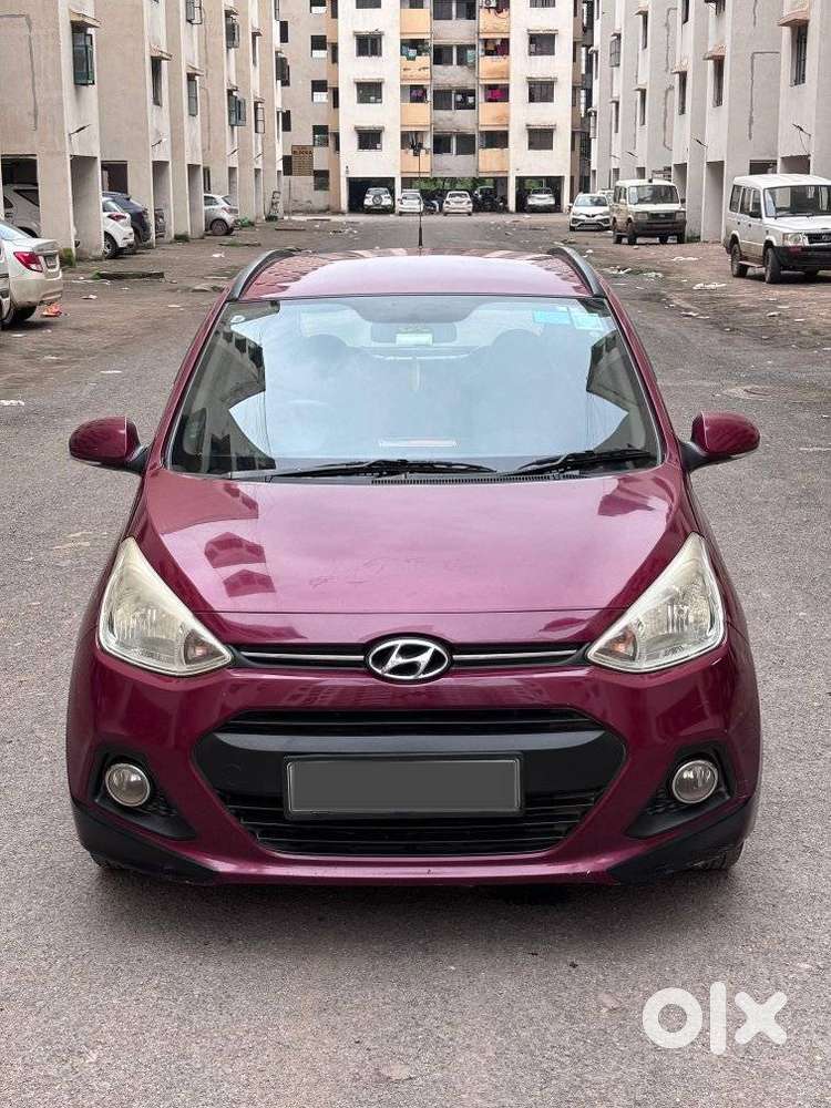 Hyundai Grand I10 Sportz, 2016, Petrol