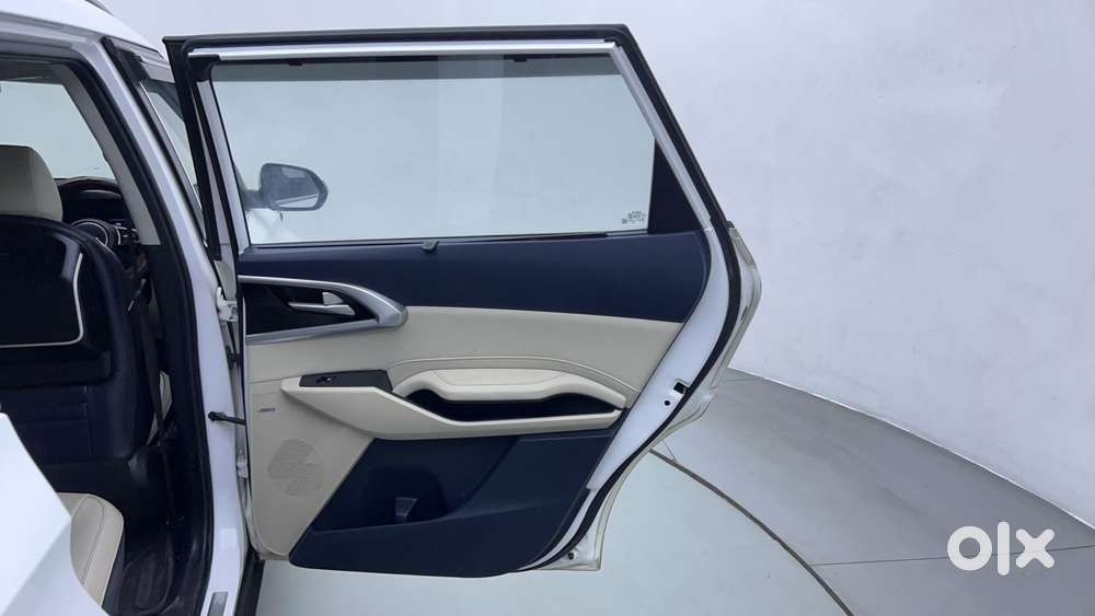 Kia Carens 1.4 Luxury Plus 6 Str, 2022, Petrol