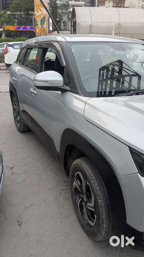 Maruti Suzuki Brezza Lxi S-cng, 2023, Cng & Hybrids