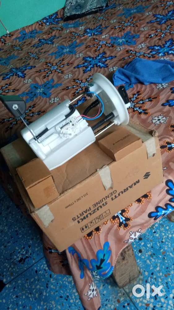 Original Maruti Swift Petrol Fuel Pump Assembly (Part No. 15100-69R01)