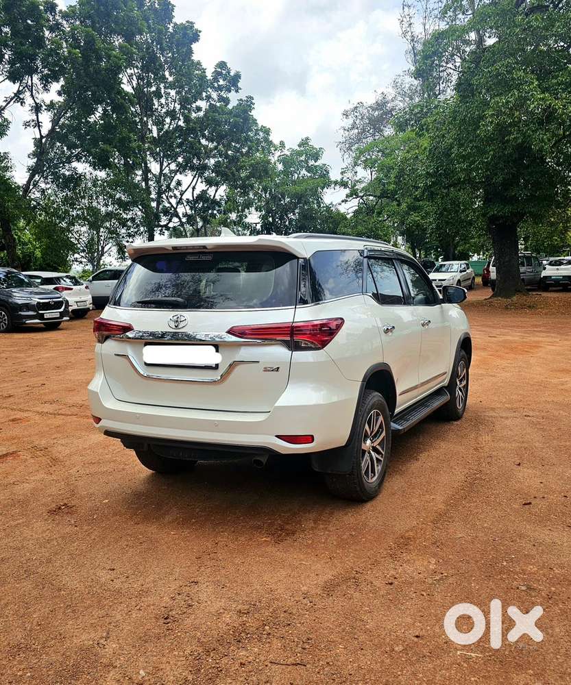 2017 Toyota Fortuner 4x4 At Orginal Kerala