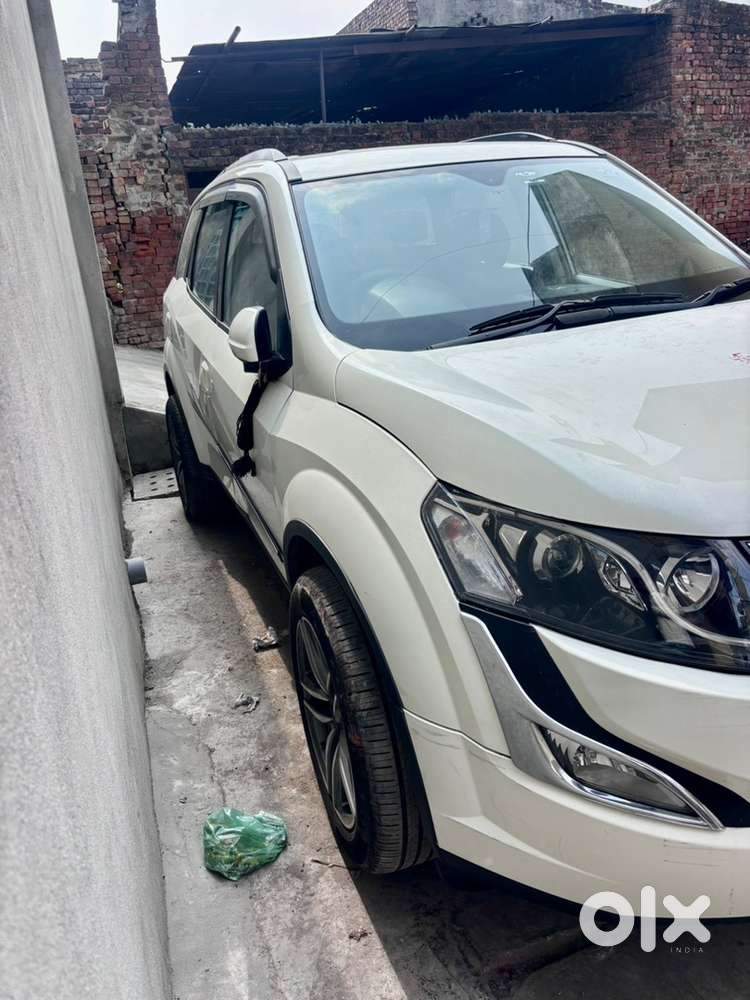 Mahindra Xuv500 W6 August 2017