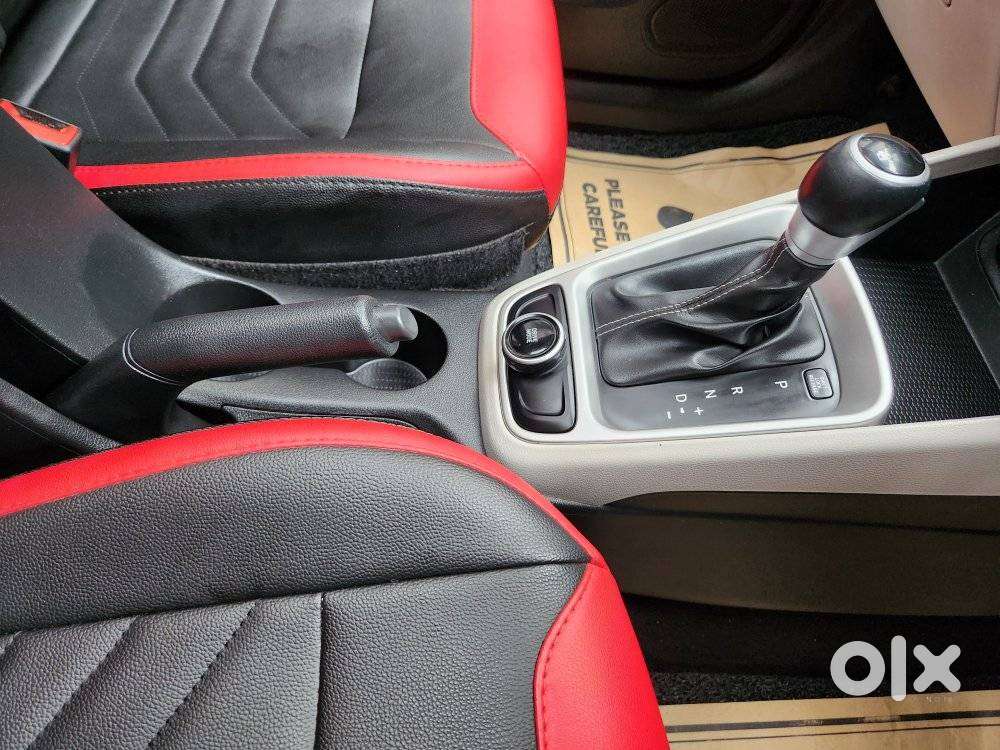 Hyundai Venue 1.0 S (o) Turbo Dct, 2024, Petrol