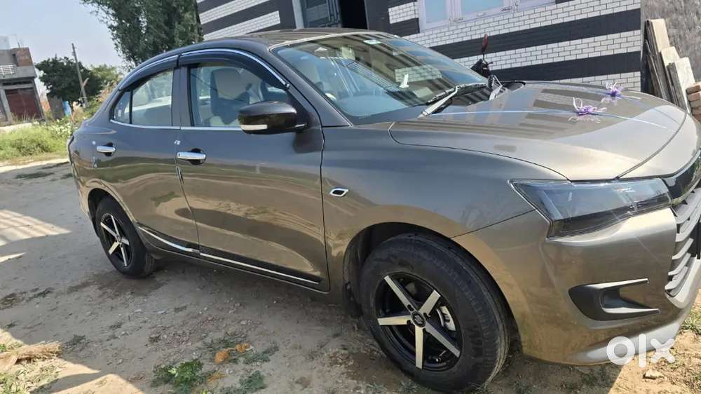 Maruti Suzuki Dzire 2025 Cng & Hybrids 11000 Km Driven