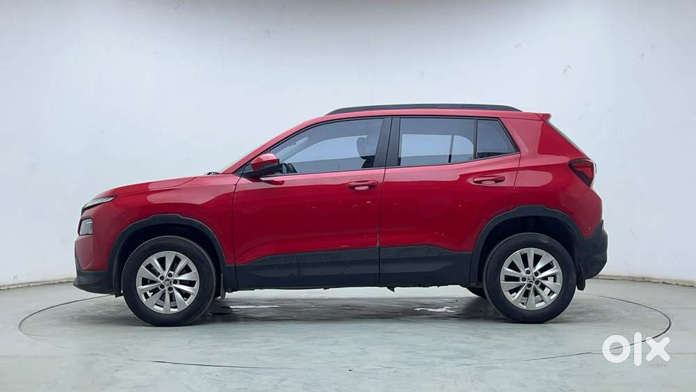 Skoda Kylaq Signature, 2025, Petrol