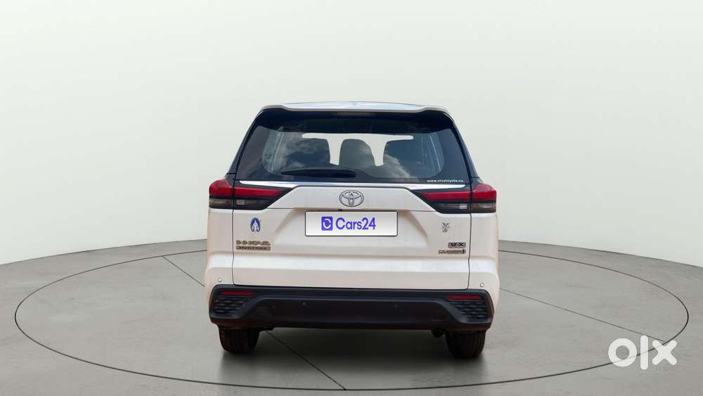 Toyota Innova Hycross 2.0 VX Hybrid 7 STR, 2023, Petrol