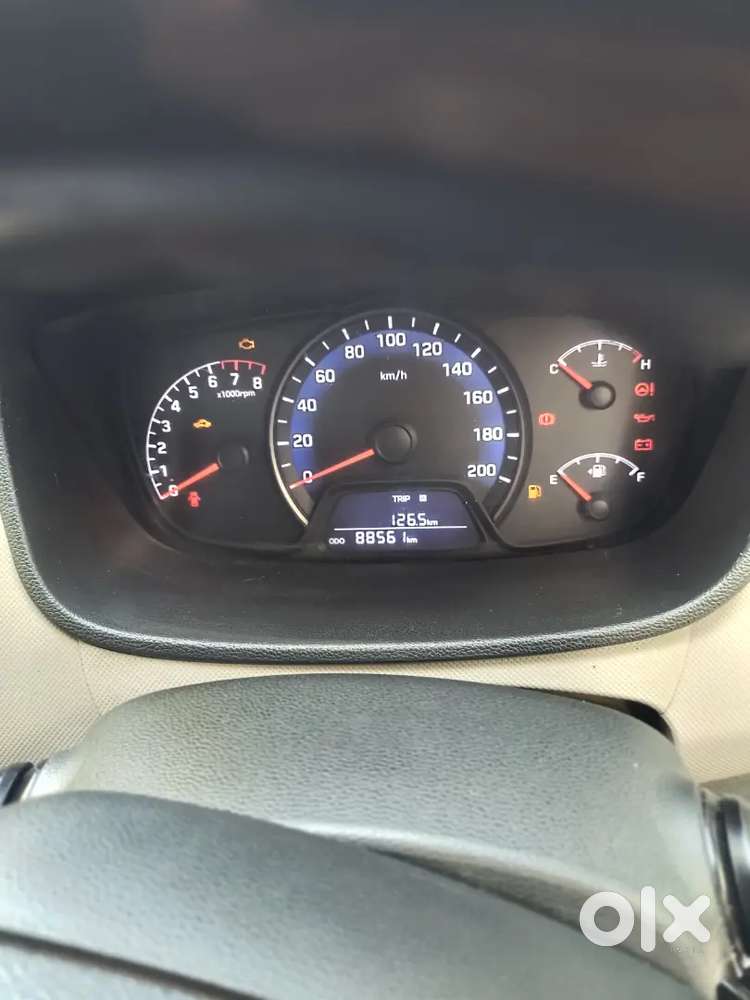 Hyundai Xcent 2016