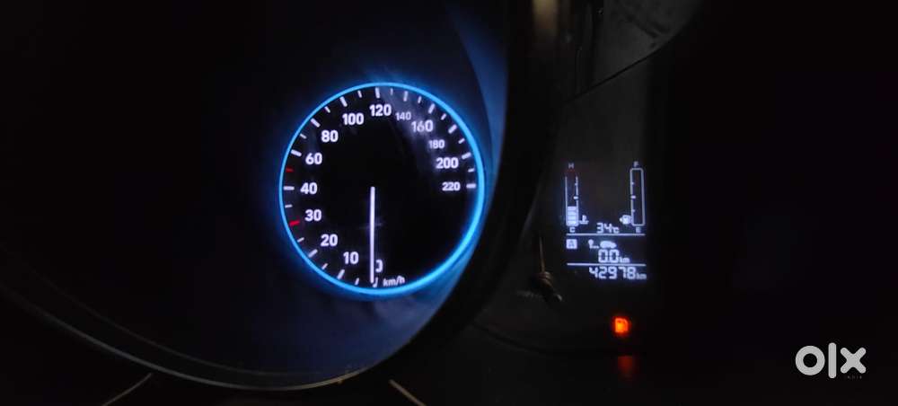 Hyundai Venue S(o) Knight Edition Mt, 2021, Petrol