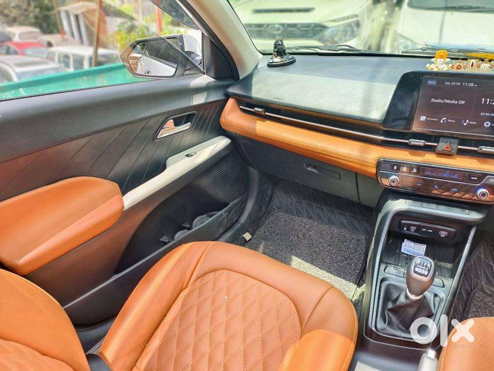 Hyundai Verna 1.5 Mpi Mt Sx (o), 2024, Petrol